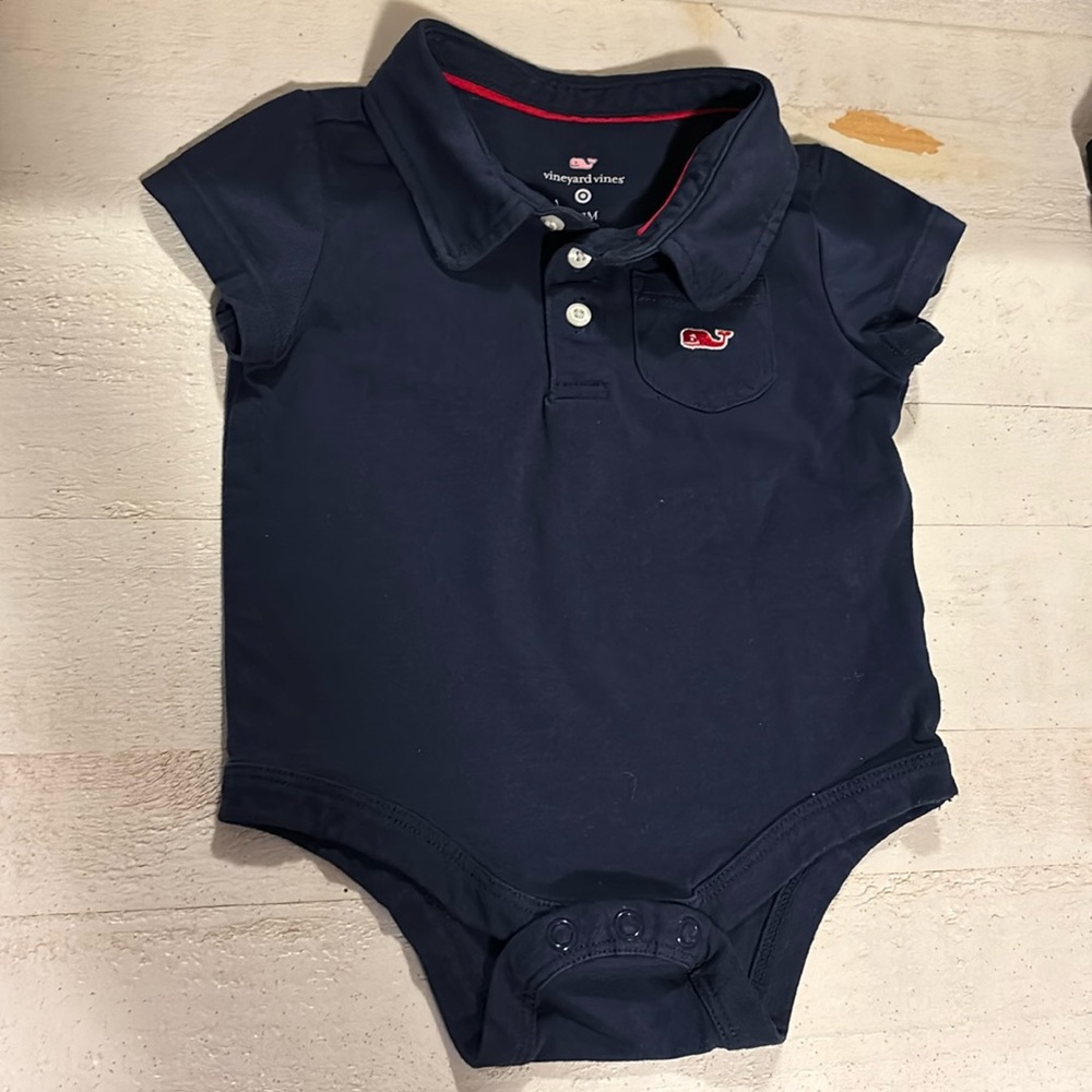 Vineyard Vines Navy Blue romper with whale size 0-3M